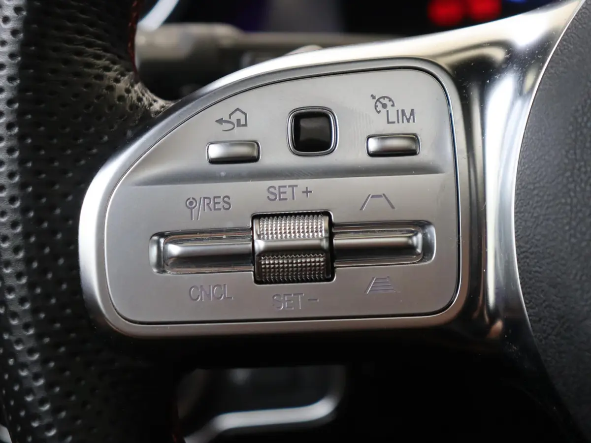 250 e AMG Line Premium Plus /Panoramadaken /19 Inch /360 Camera /HUD