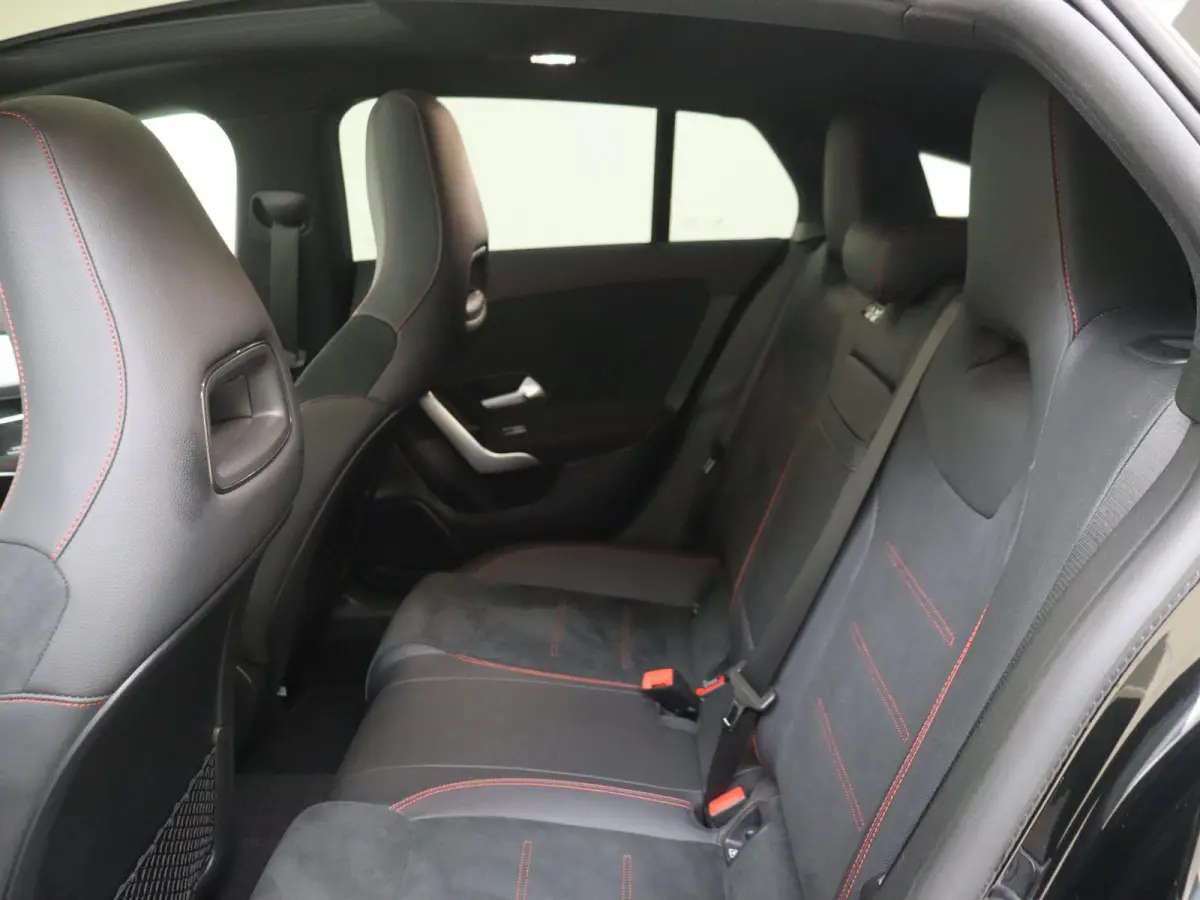 250 e AMG Line Premium Plus /Panoramadaken /19 Inch /360 Camera /HUD
