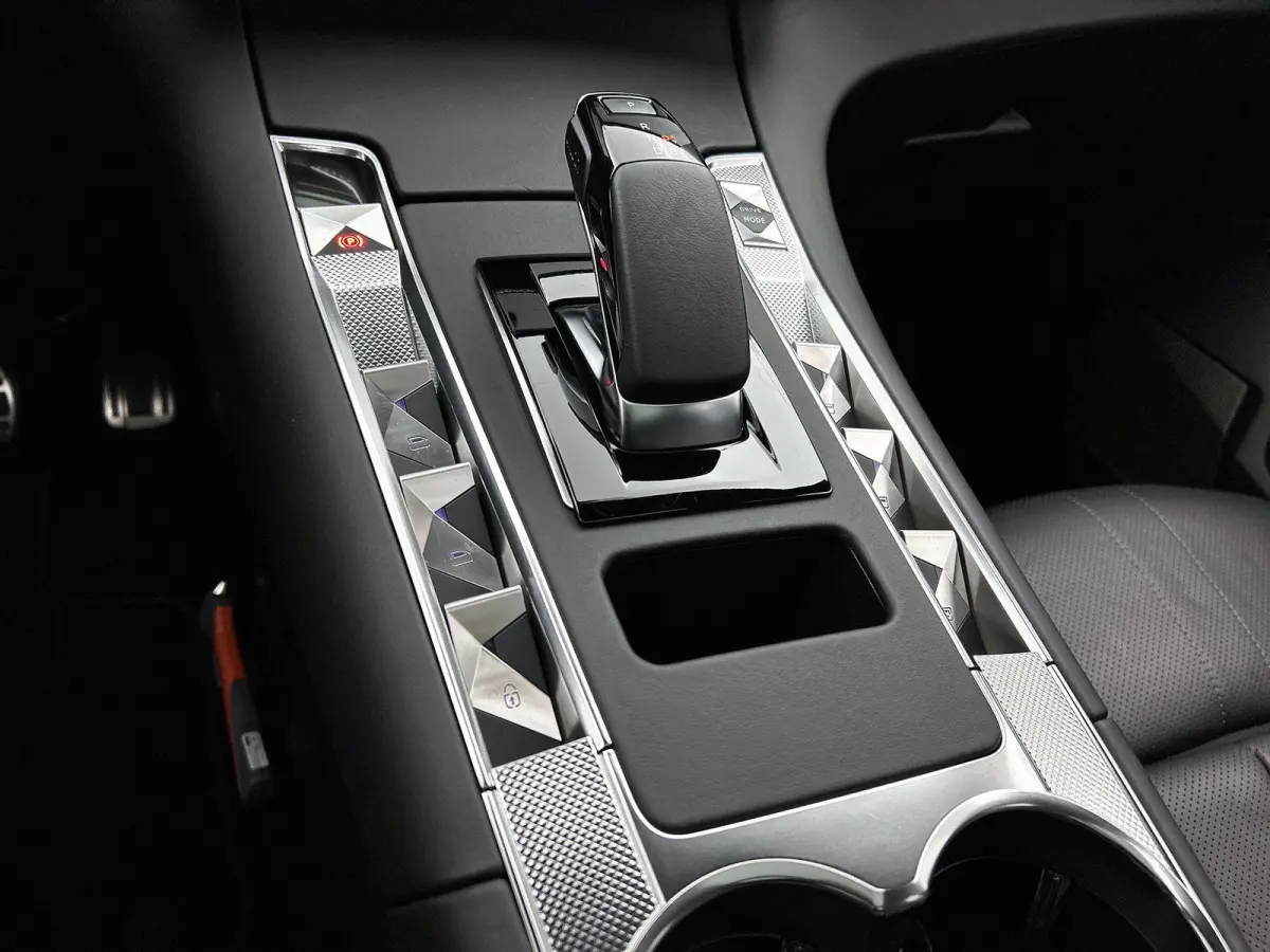 E-Tense 300pk 4x4 étoile Automaat | Elektrisch Verstelb. Bestuurdersstoel | Elektrische Achterklep | Schuif-/Kanteldak | Navigatie | Camera Voor + Achter | Adaptieve Cruise Control | Ledere