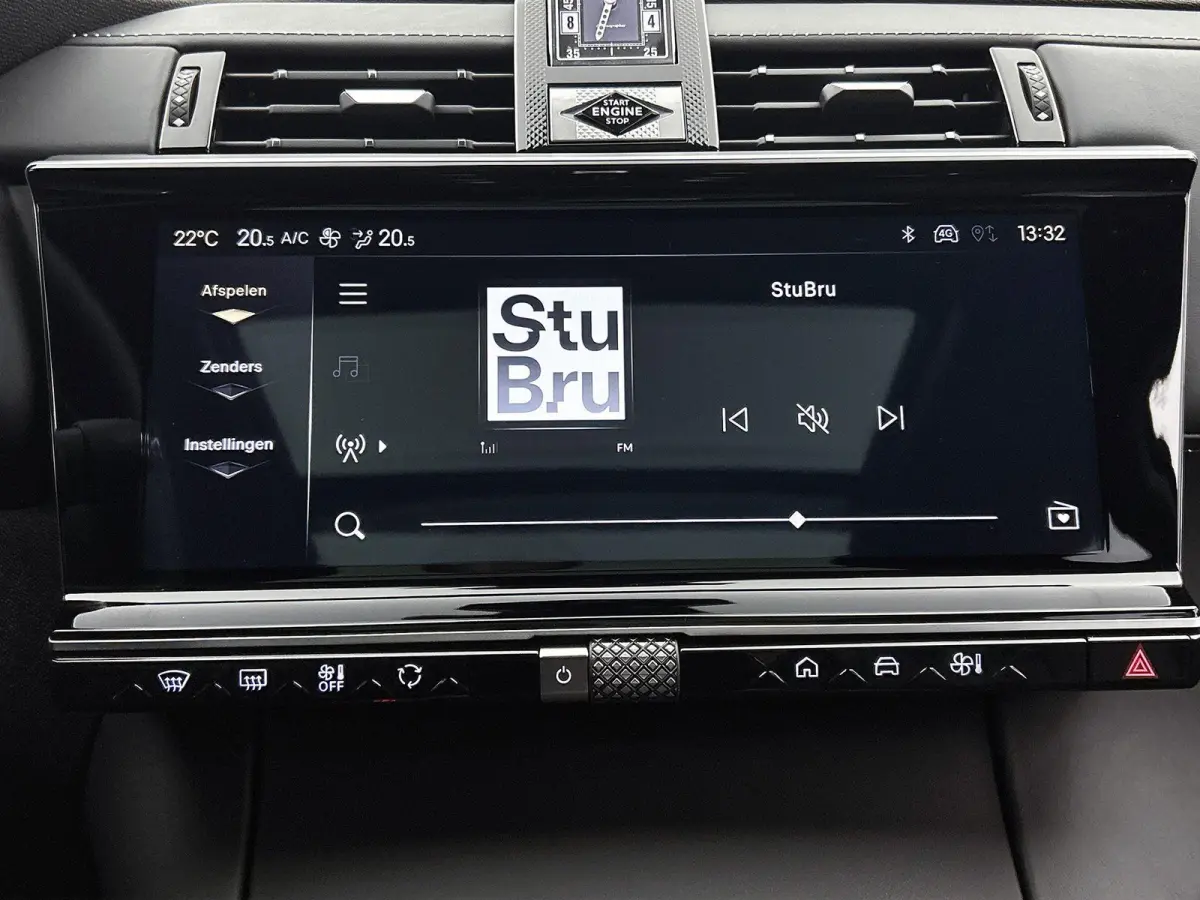 E-Tense 300pk 4x4 étoile Automaat | Elektrisch Verstelb. Bestuurdersstoel | Elektrische Achterklep | Schuif-/Kanteldak | Navigatie | Camera Voor + Achter | Adaptieve Cruise Control | Ledere