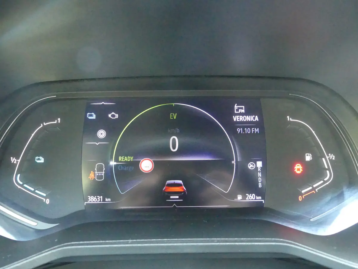 1.6 E-Tech Hybrid 140 Zen | Airco | Cruise control | Lichtmetalen velgen 16"