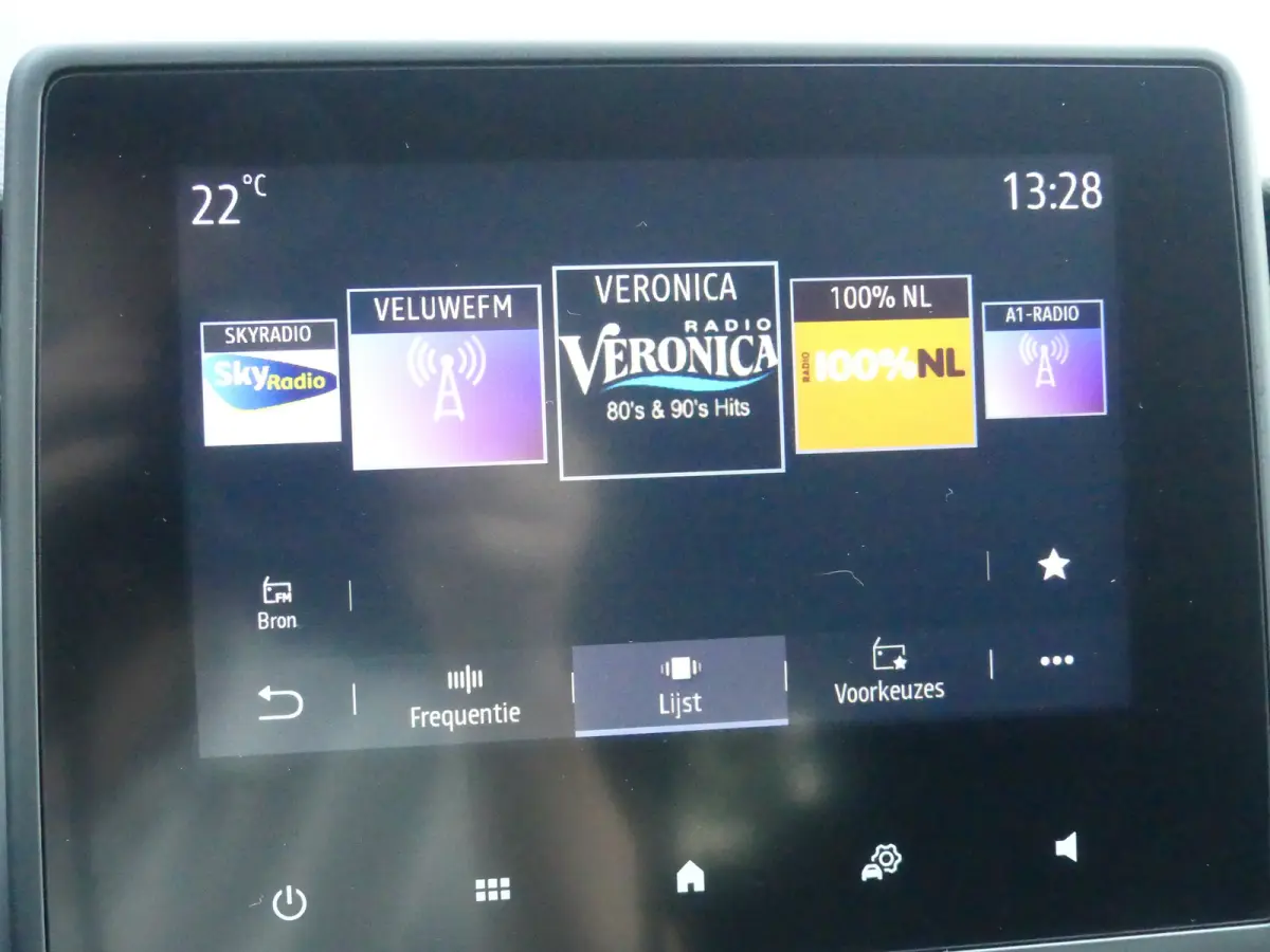 1.6 E-Tech Hybrid 140 Zen | Airco | Cruise control | Lichtmetalen velgen 16"