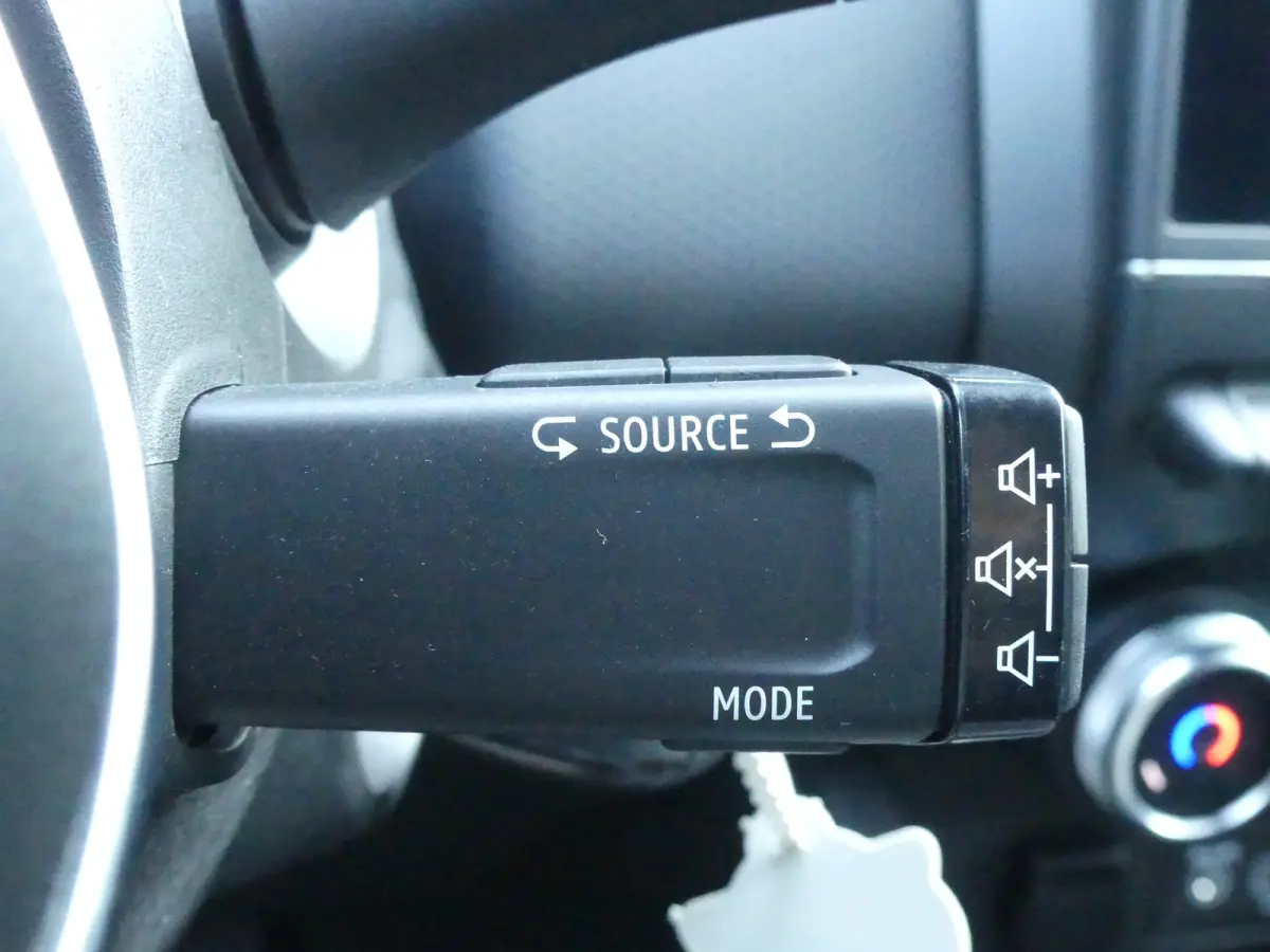 1.6 E-Tech Hybrid 140 Zen | Airco | Cruise control | Lichtmetalen velgen 16"