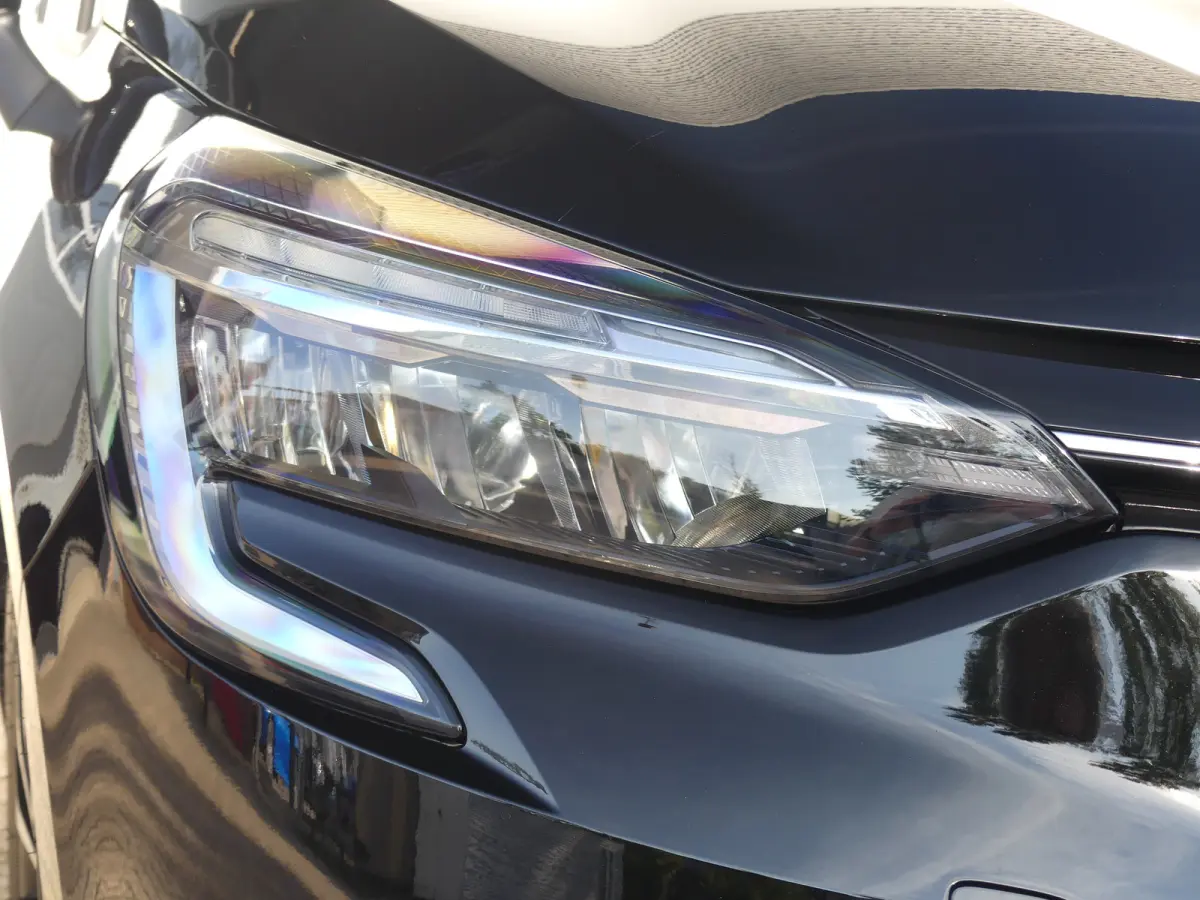 1.6 E-Tech Hybrid 140 Zen | Airco | Cruise control | Lichtmetalen velgen 16"