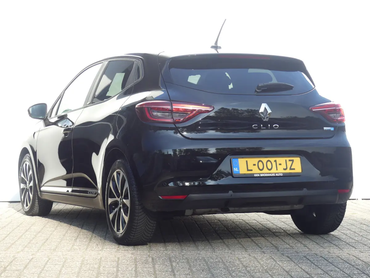 1.6 E-Tech Hybrid 140 Zen | Airco | Cruise control | Lichtmetalen velgen 16"