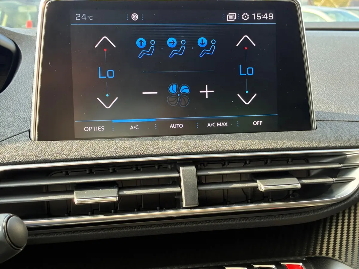 1.2 PureTech Active|Automaat|Nieuwe Motor|Navigatie|CruiseControl|Trekhaak|Climatronic|PDC|Nieuwe APK|NAP|