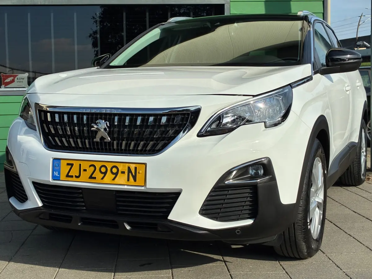 1.2 PureTech Active|Automaat|Nieuwe Motor|Navigatie|CruiseControl|Trekhaak|Climatronic|PDC|Nieuwe APK|NAP|