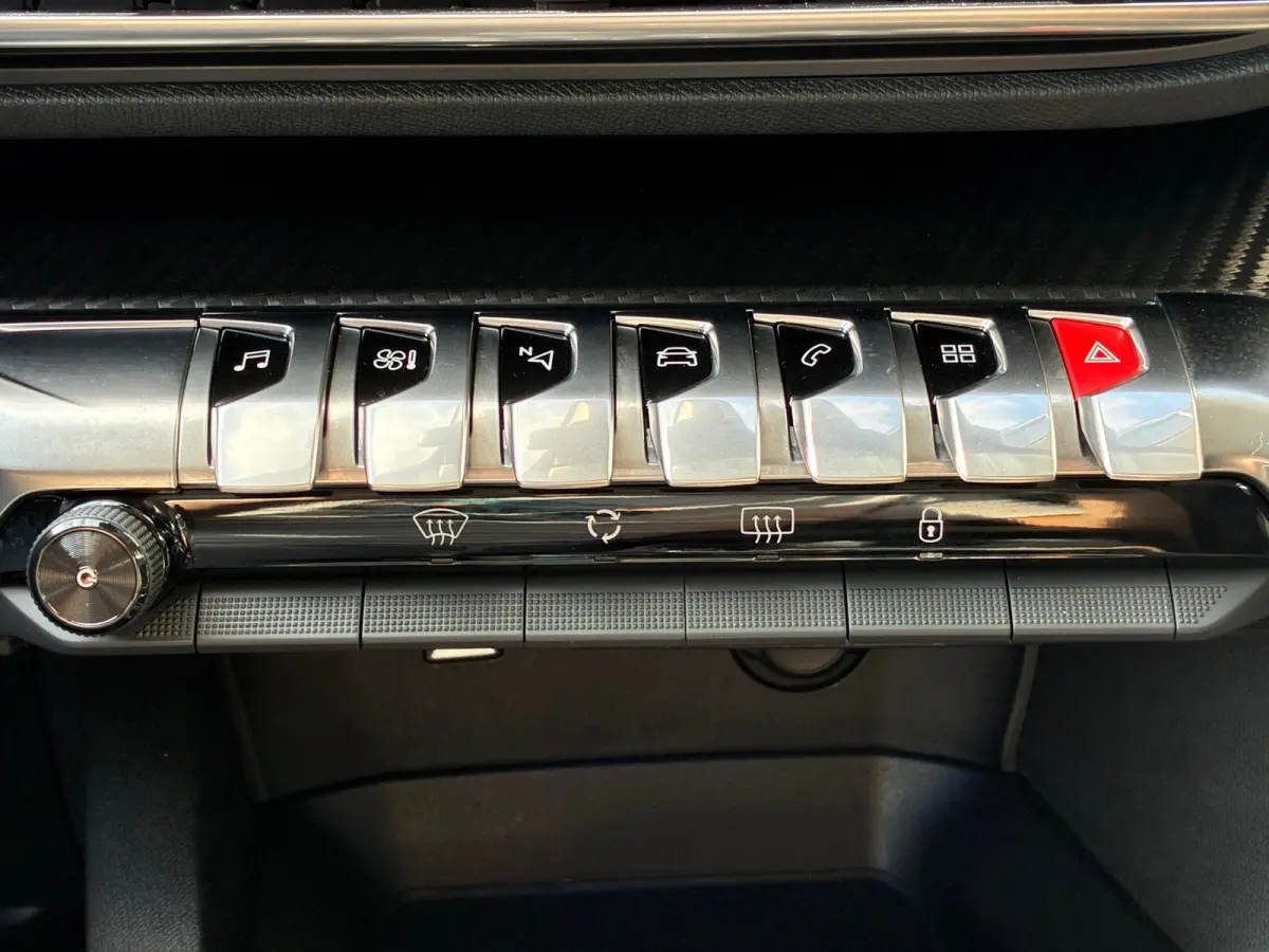 1.2 PureTech Active|Automaat|Nieuwe Motor|Navigatie|CruiseControl|Trekhaak|Climatronic|PDC|Nieuwe APK|NAP|