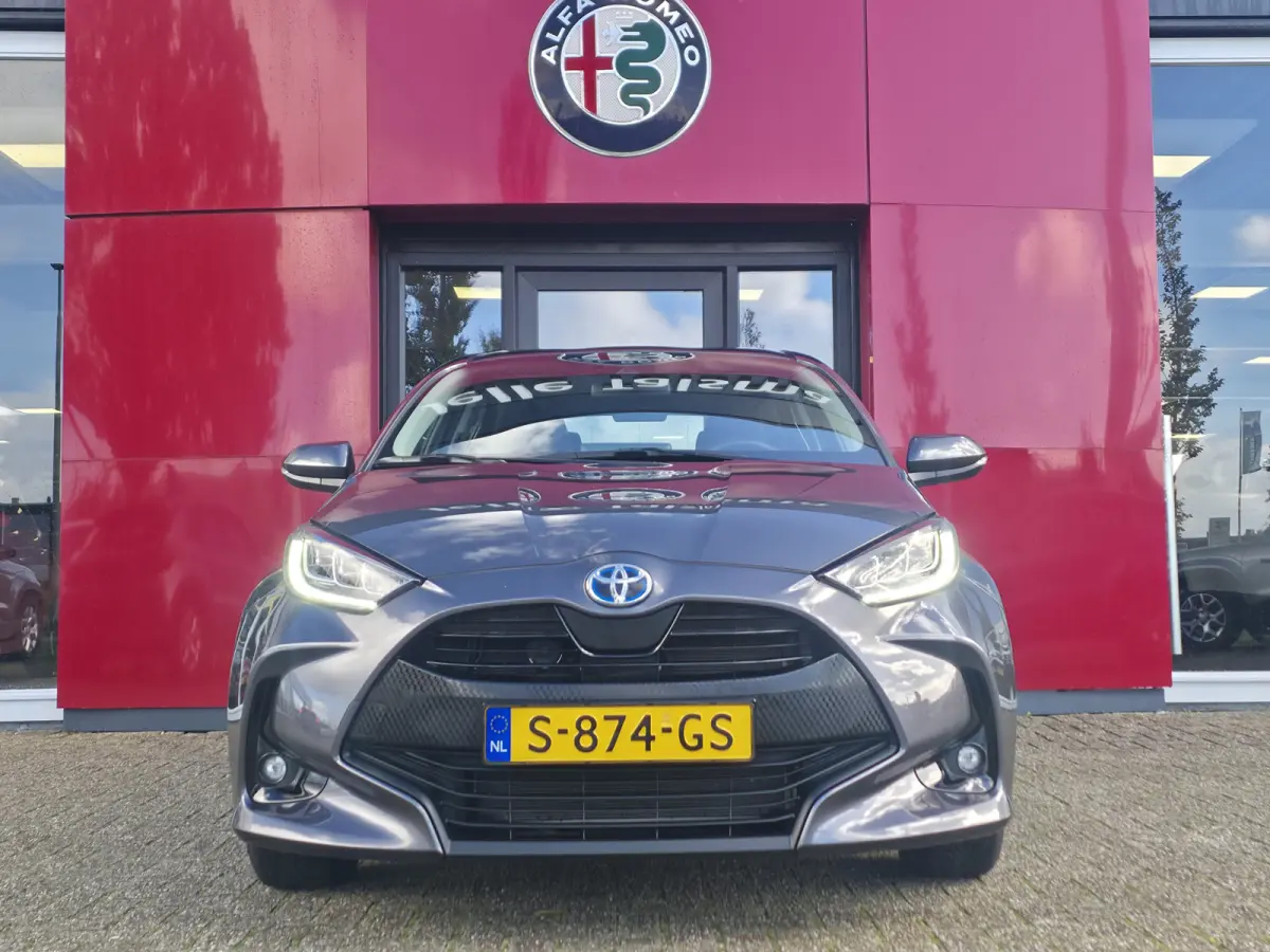1.5 Hybrid Dynamic | Camera | Apple/Android CarPlay