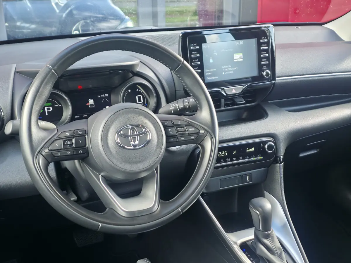 1.5 Hybrid Dynamic | Camera | Apple/Android CarPlay