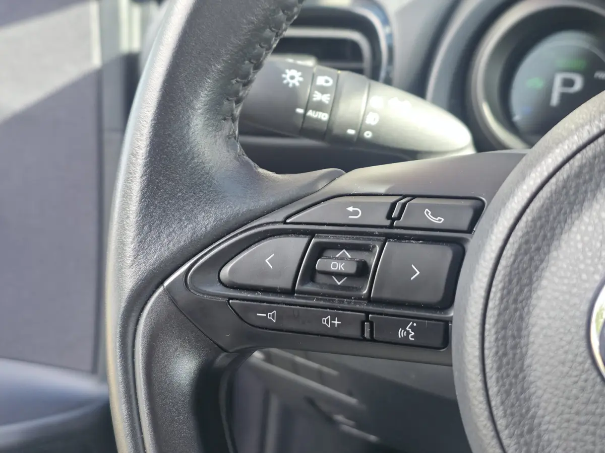 1.5 Hybrid Dynamic | Camera | Apple/Android CarPlay