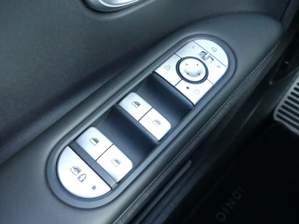 Connect+ 73kWh | Achteruitrijcamera | Airco (automatisch) | Apple Carplay/Android Auto|telefoonintegratie premium
