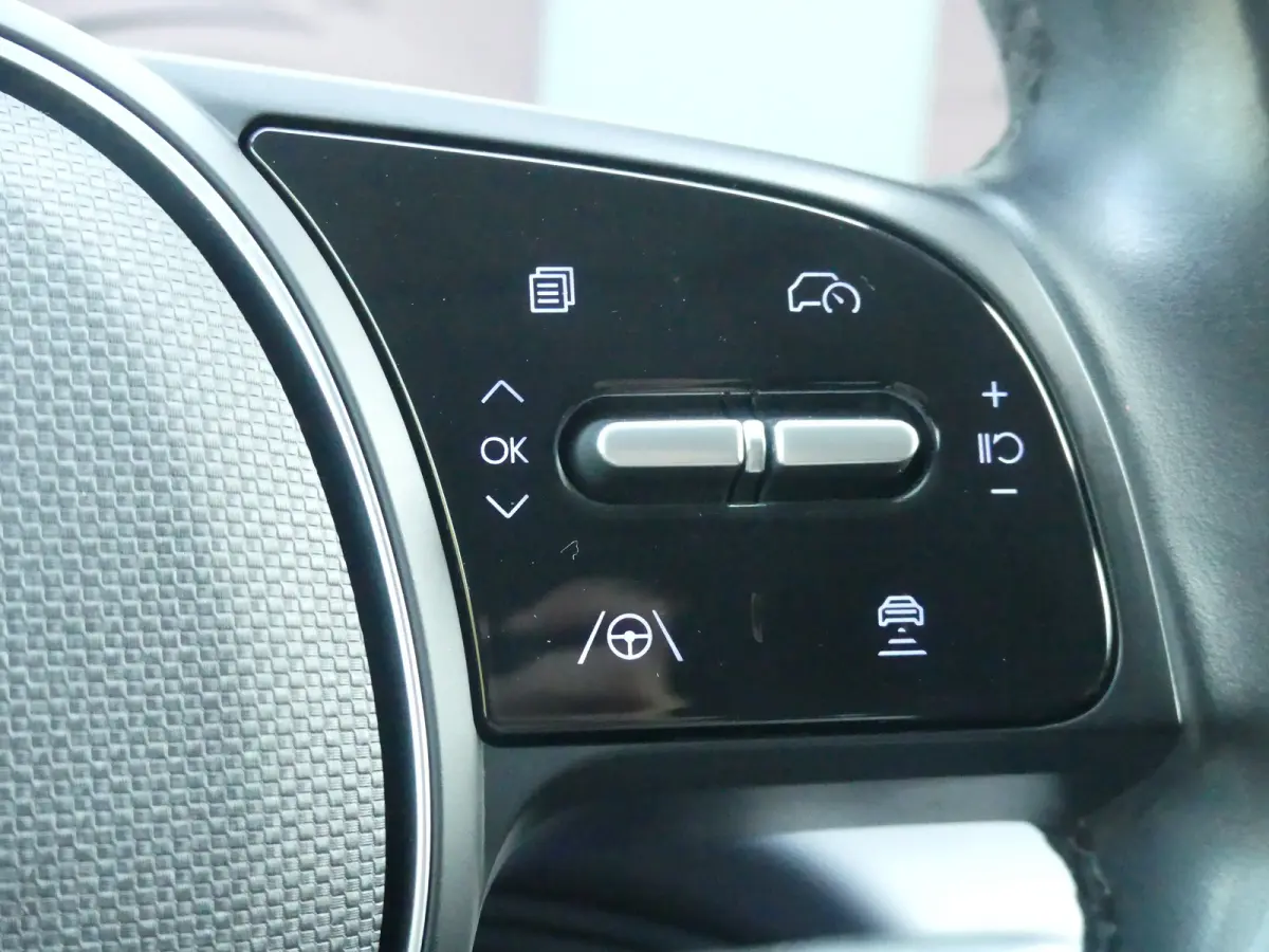 Connect+ 73kWh | Achteruitrijcamera | Airco (automatisch) | Apple Carplay/Android Auto|telefoonintegratie premium