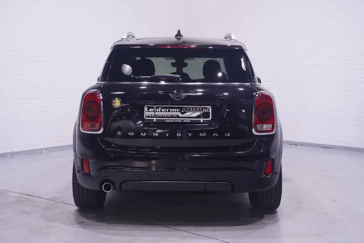 1.5 Cooper ALL4 Chili Navigatie 18"-lmv PDC-achter Panodak leren stuur/versnellingspook Camera private-glas bluetooth-telefonie elektrische-achterklep Cruise-controle stoelverwarming Climate