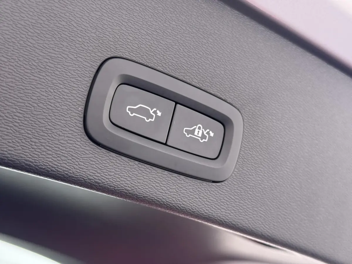 Recharge Ultimate 69 kWh SOH 95% | MEM. SEAT | HARMAN KARDON | PANO | ELEK. STOEL | STOEL + STUURVERWARMING | 360 CAMERA | RIJKLAAR + 12 MND BOVAG GARANTIE |