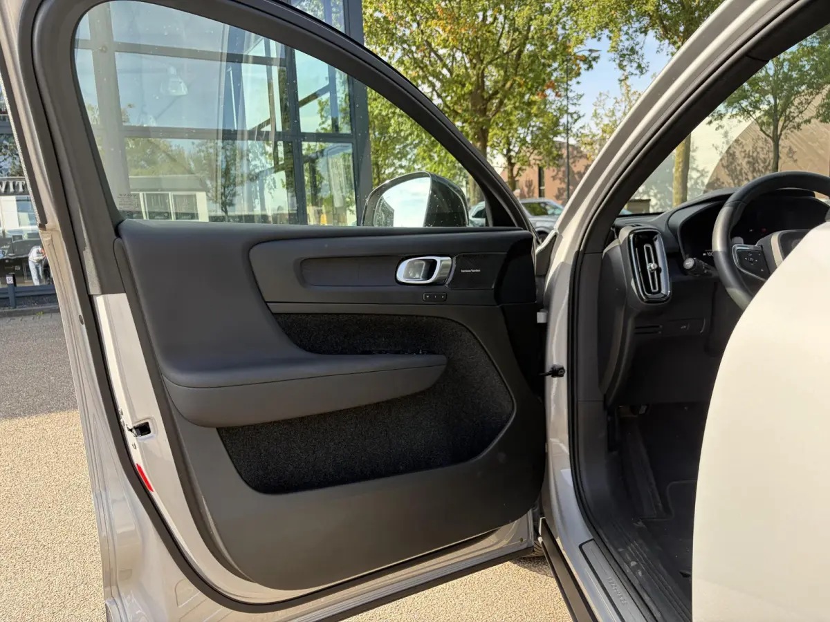 Recharge Ultimate 69 kWh SOH 95% | MEM. SEAT | HARMAN KARDON | PANO | ELEK. STOEL | STOEL + STUURVERWARMING | 360 CAMERA | RIJKLAAR + 12 MND BOVAG GARANTIE |