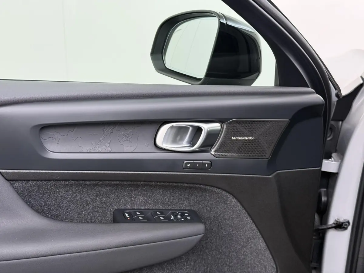 Recharge Ultimate 69 kWh SOH 95% | MEM. SEAT | HARMAN KARDON | PANO | ELEK. STOEL | STOEL + STUURVERWARMING | 360 CAMERA | RIJKLAAR + 12 MND BOVAG GARANTIE |