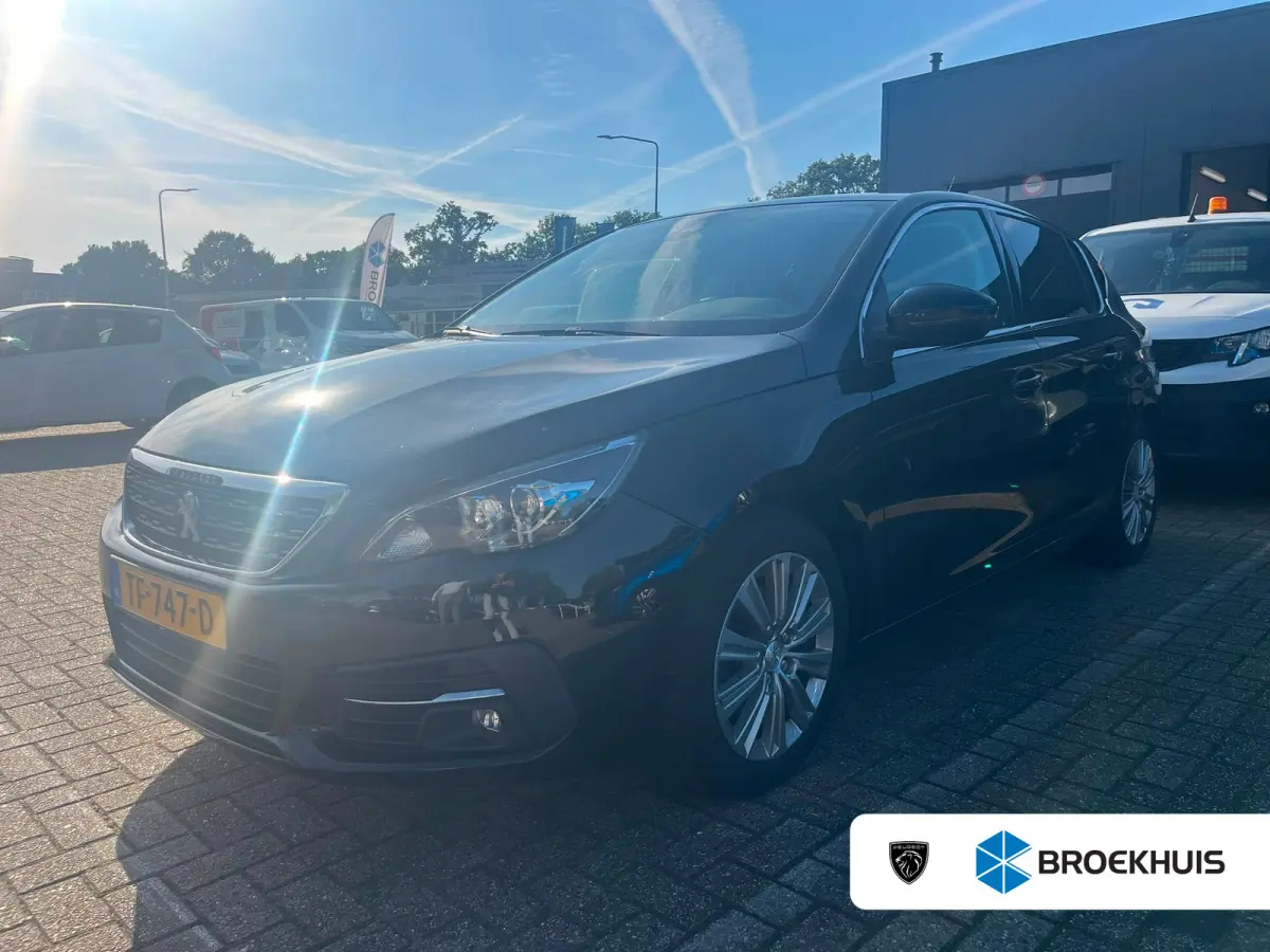 1.2 PureTech Allure | Navi | Trekhaak | LED | Keyless | PDC V+A | Cruise control | LMV 16"|