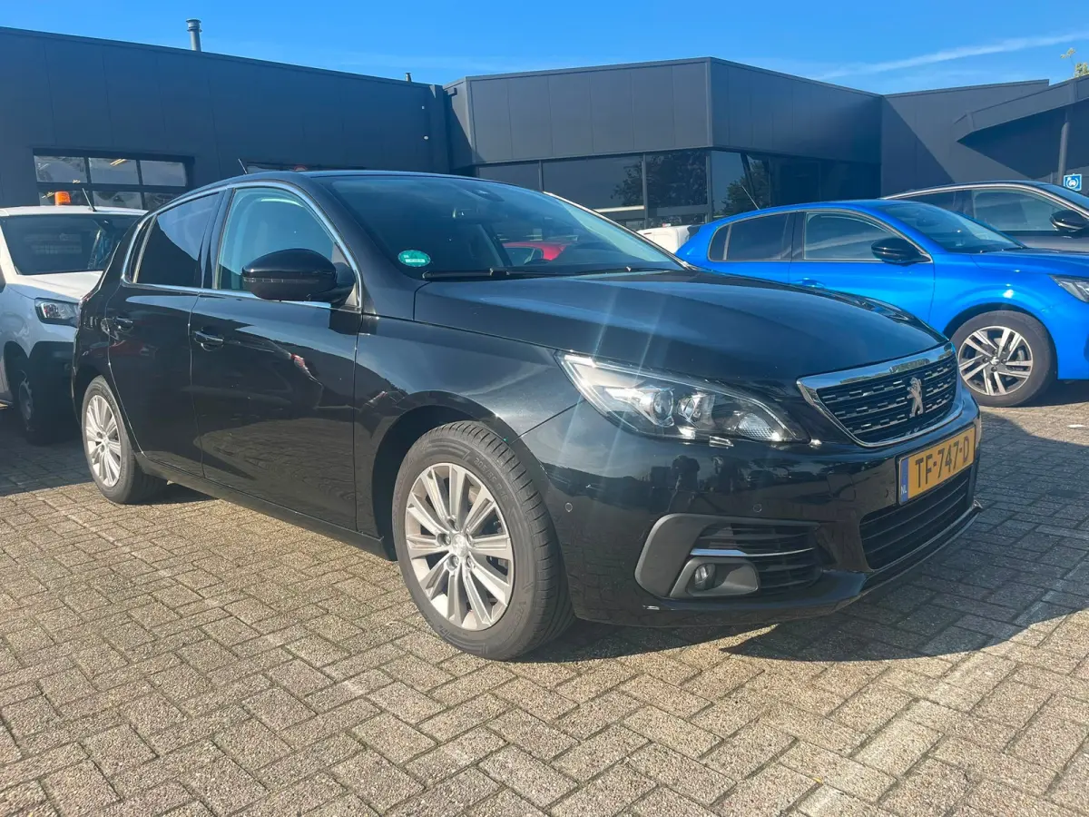 1.2 PureTech Allure | Navi | Trekhaak | LED | Keyless | PDC V+A | Cruise control | LMV 16"|
