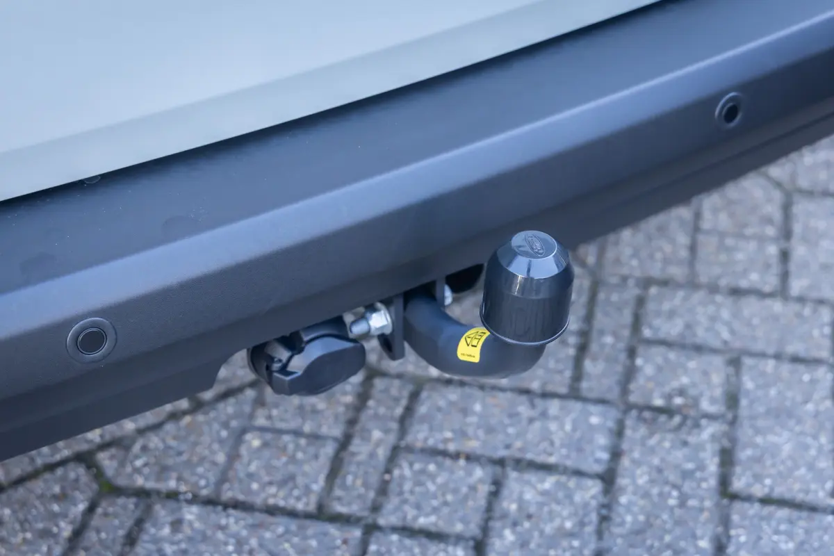 BEV Titanium | Trekhaak | BLISS | A. Camera | Keyless | Stoel- Stuurverwarming | Achterlichten LED | BLIS met Cross Traffic Alert | Dagrijlicht LED