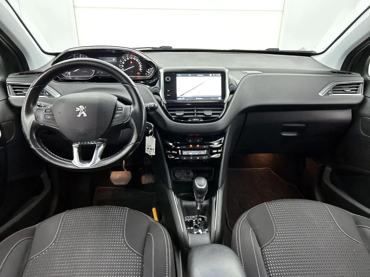 1.2 110pk Signature Automaat | 1ste Eigenaar | Navigatie | Apple Carplay/Android Auto | Camera | Cruise Control | Climate Control |