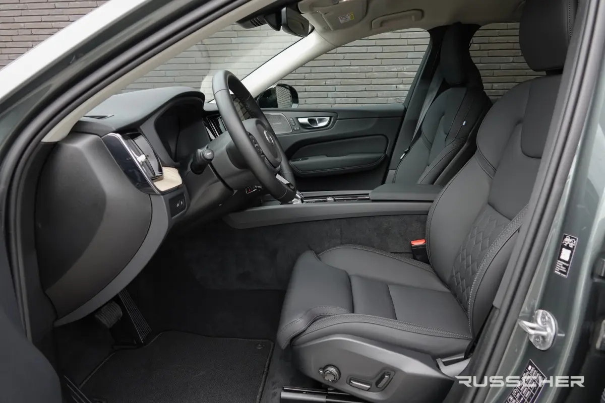 2.0 T8 456Pk | Plug-in hybrid | Plus Dark | AWD | Leder | Harman-Kardon | 360° Camera | 19''