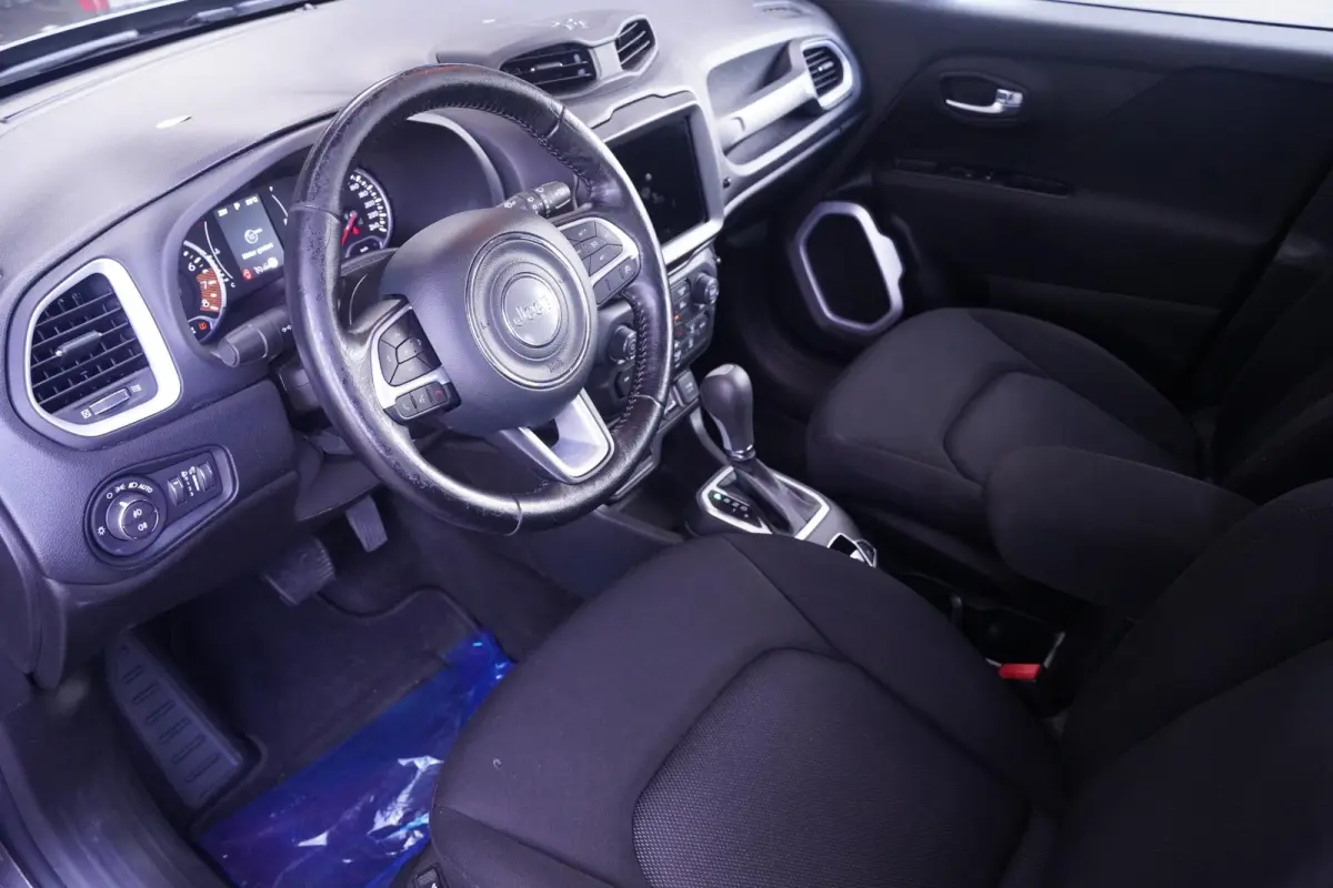 1.3T DDCT Limited automaat climatronic 16"-lmv stuurbediening trekhaak PDC achter cruise-controle armsteun buitenspiegel electr. inklapbaar bestuurders-passagiers stoelen in hoogte verstelba