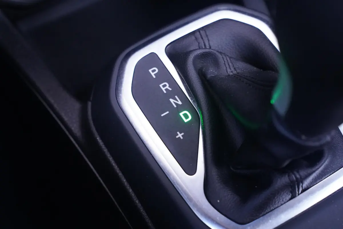1.3T DDCT Limited automaat climatronic 16"-lmv stuurbediening trekhaak PDC achter cruise-controle armsteun buitenspiegel electr. inklapbaar bestuurders-passagiers stoelen in hoogte verstelba
