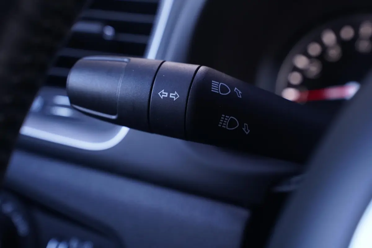 1.3T DDCT Limited automaat climatronic 16"-lmv stuurbediening trekhaak PDC achter cruise-controle armsteun buitenspiegel electr. inklapbaar bestuurders-passagiers stoelen in hoogte verstelba