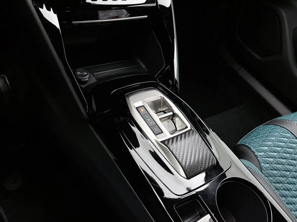 EV 156pk Envy 54 kWh Automaat | Camera Voor + Achter | Adaptieve Cruise Control | Warmtepomp | Dodehoekdetectie | 3-Fase | Navigatie | LED | 17"LMV |