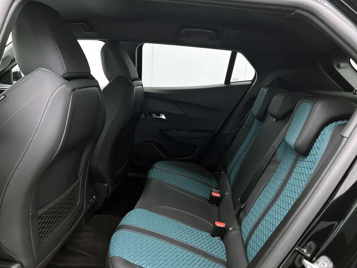 EV 156pk Envy 54 kWh Automaat | Camera Voor + Achter | Adaptieve Cruise Control | Warmtepomp | Dodehoekdetectie | 3-Fase | Navigatie | LED | 17"LMV |
