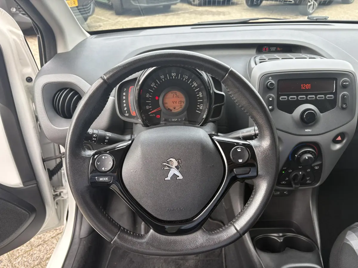 1.0 e-VTi Active | Bluetooth | Hill hold |