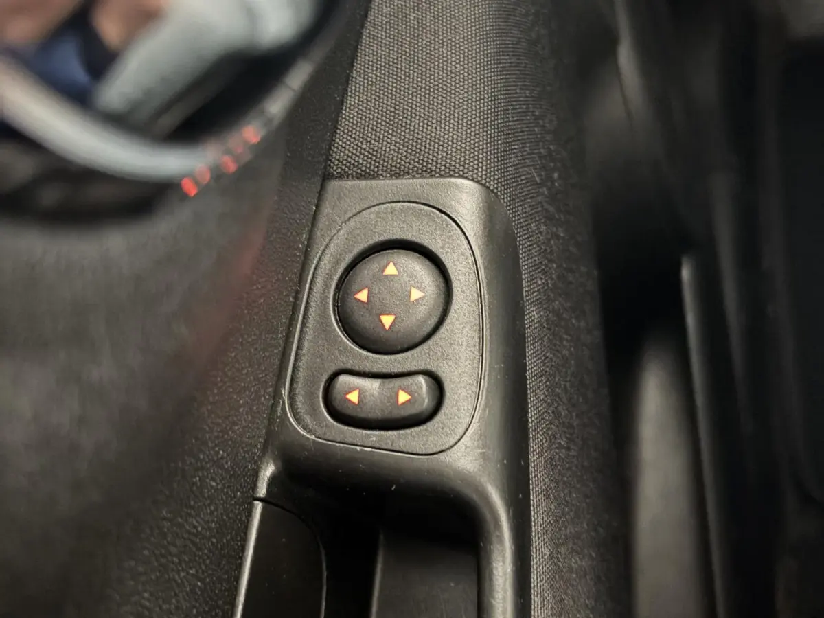 1.2 Automaat Lounge Cruise Control Navigatie Airco Parkeersensoren Achter Lichtmetalen Velgen