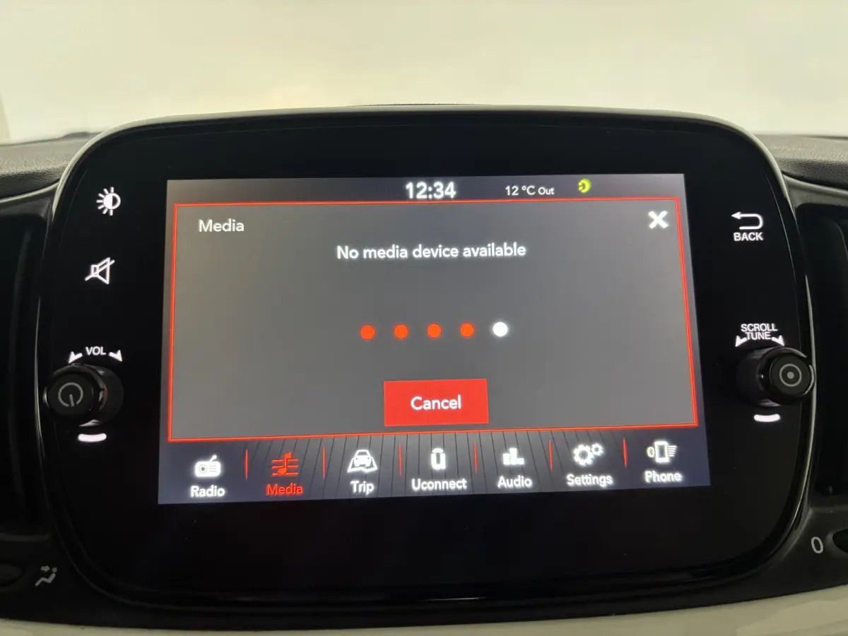 1.2 Automaat Lounge Cruise Control Navigatie Airco Parkeersensoren Achter Lichtmetalen Velgen