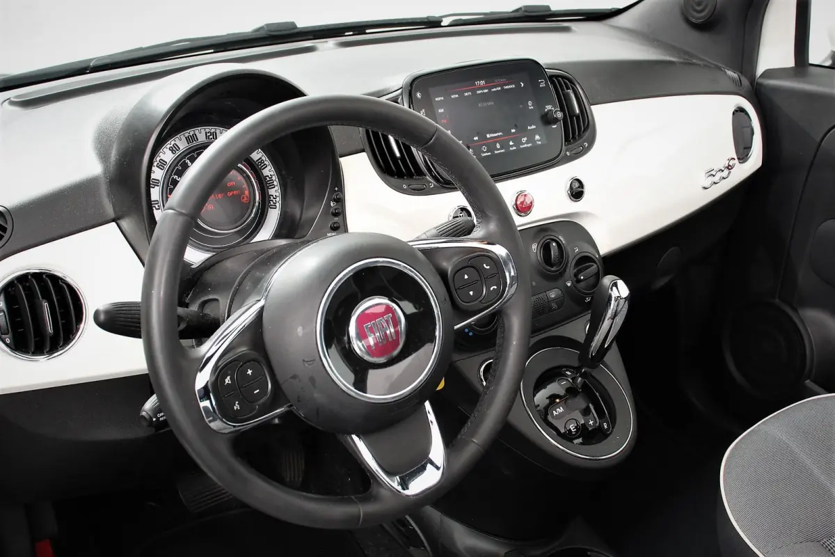 1.2 Automaat Lounge Cruise Control Navigatie Airco Parkeersensoren Achter Lichtmetalen Velgen
