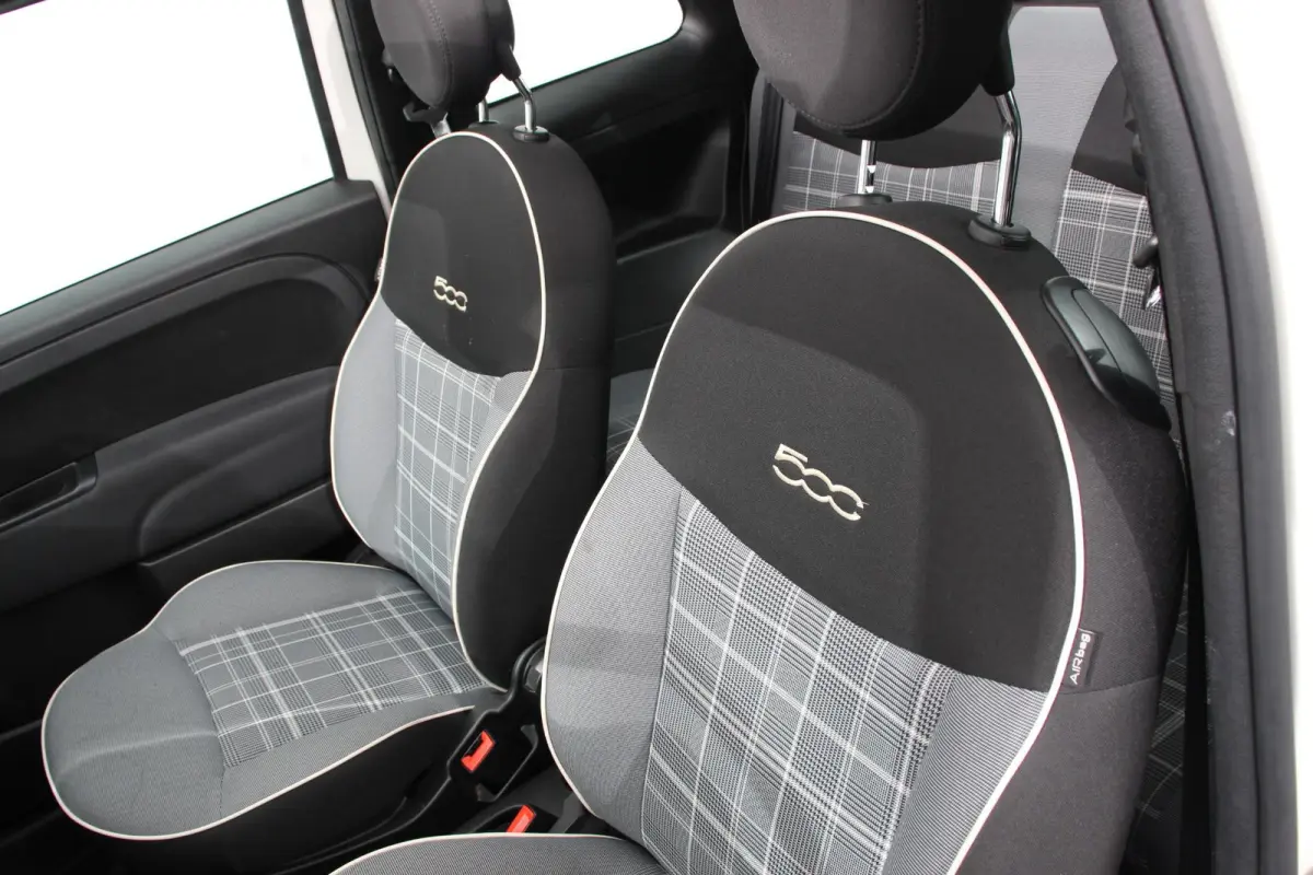 1.2 Automaat Lounge Cruise Control Navigatie Airco Parkeersensoren Achter Lichtmetalen Velgen