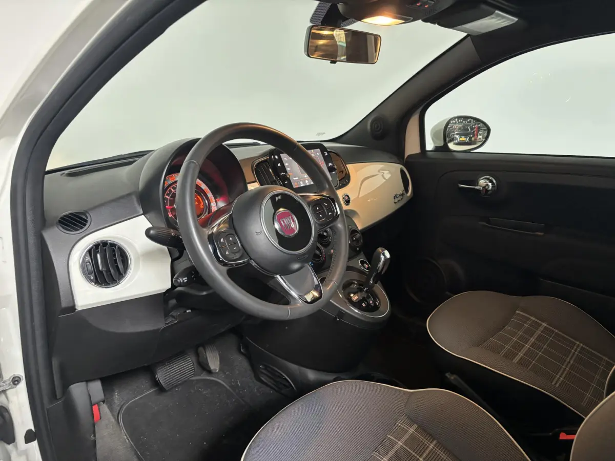 1.2 Automaat Lounge Cruise Control Navigatie Airco Parkeersensoren Achter Lichtmetalen Velgen