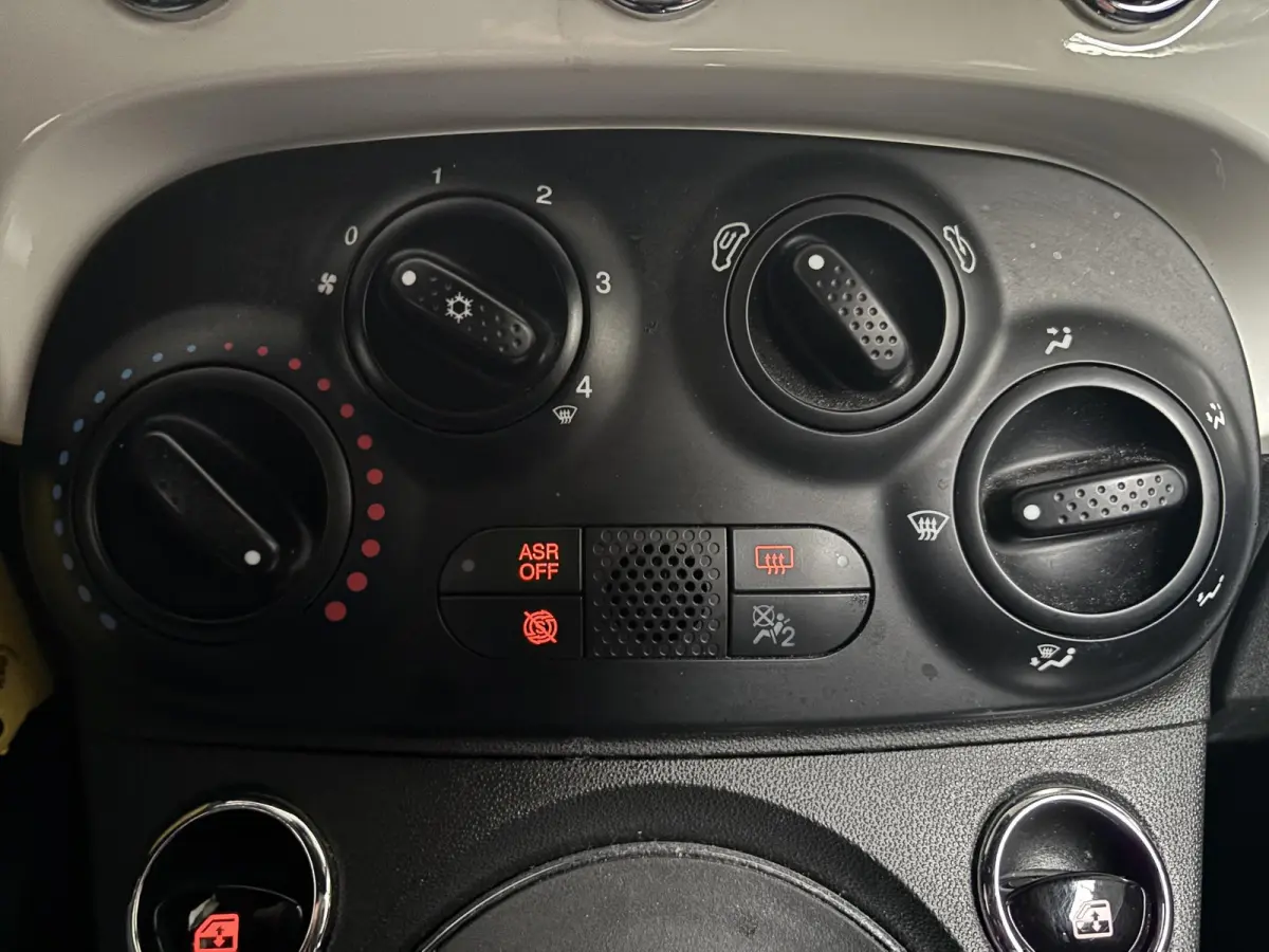 1.2 Automaat Lounge Cruise Control Navigatie Airco Parkeersensoren Achter Lichtmetalen Velgen