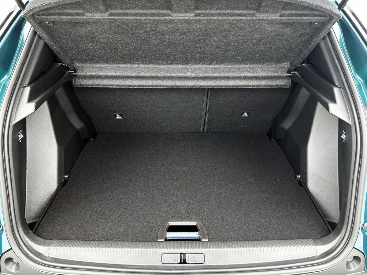 1.2 Hybrid 145pk Envy Automaat | Navigatie | Adaptieve Cruise Control | Camera Voor + Achter | 17"LMV | LED | Climate Control | Draadloze Telefoonlader |
