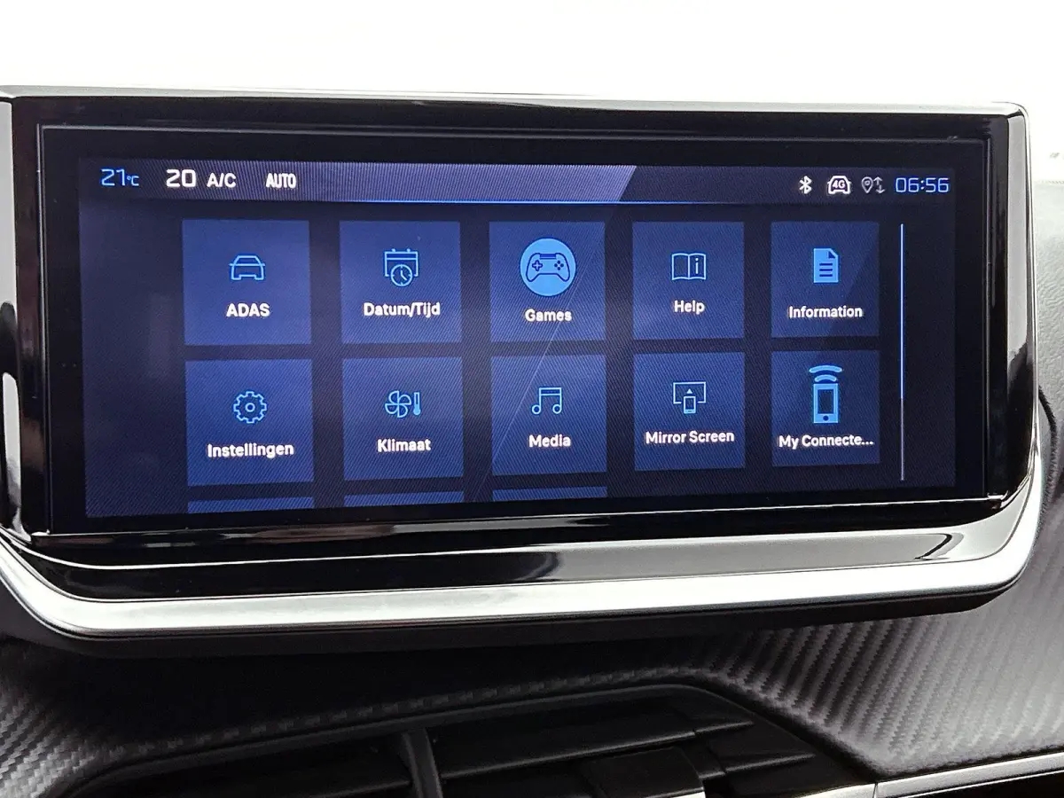 1.2 Hybrid 145pk Envy Automaat | Navigatie | Adaptieve Cruise Control | Camera Voor + Achter | 17"LMV | LED | Climate Control | Draadloze Telefoonlader |