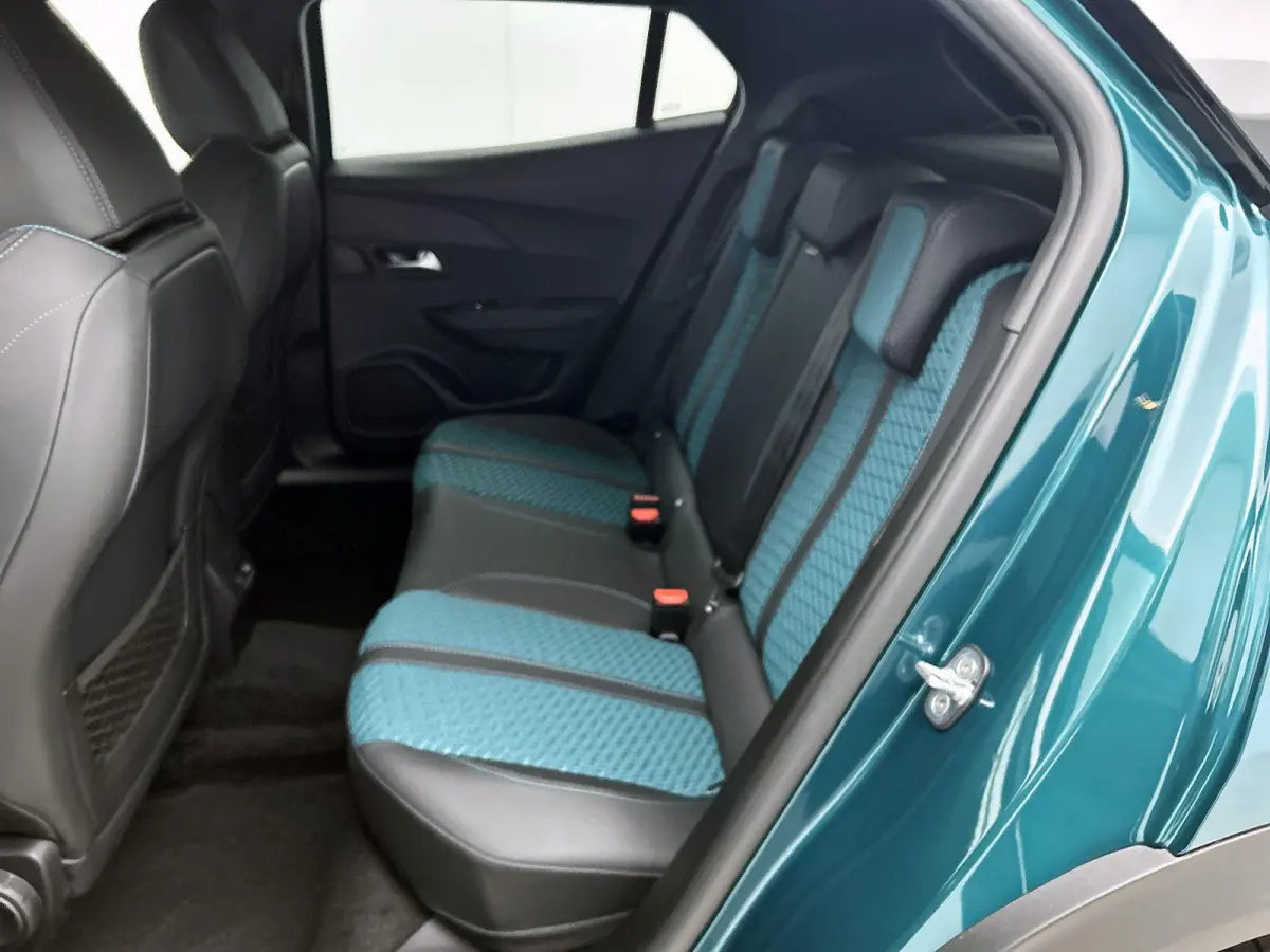1.2 Hybrid 145pk Envy Automaat | Navigatie | Adaptieve Cruise Control | Camera Voor + Achter | 17"LMV | LED | Climate Control | Draadloze Telefoonlader |