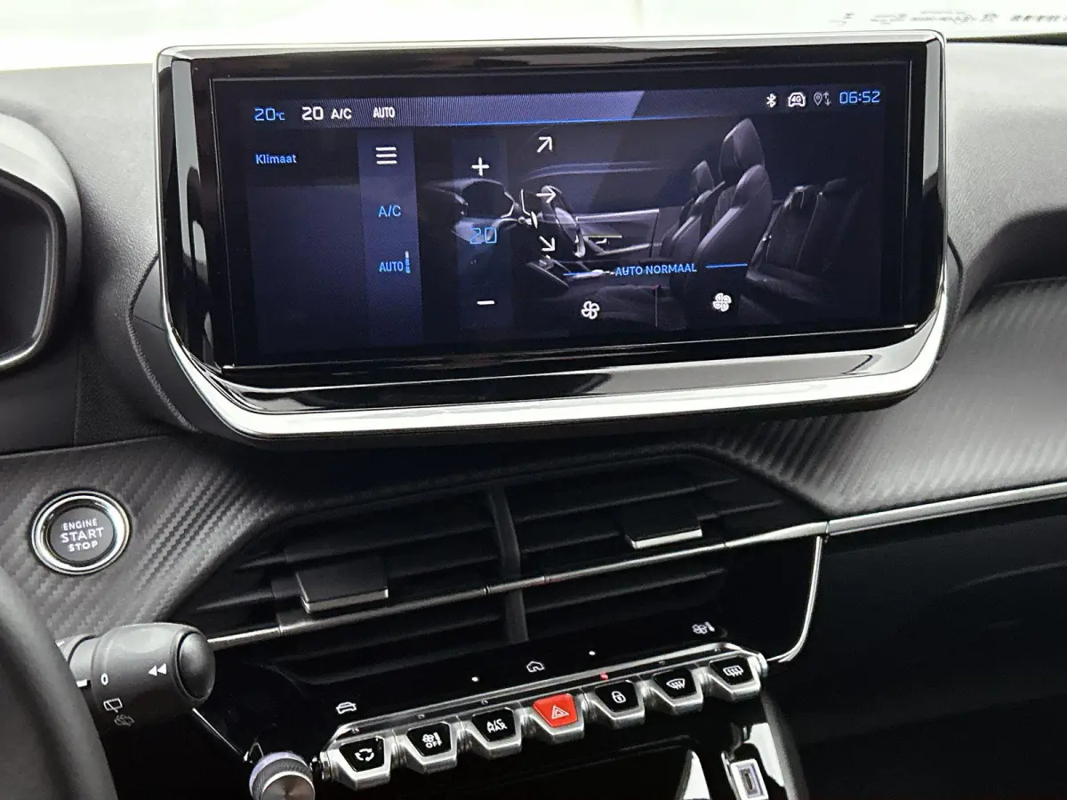 1.2 Hybrid 145pk Envy Automaat | Navigatie | Adaptieve Cruise Control | Camera Voor + Achter | 17"LMV | LED | Climate Control | Draadloze Telefoonlader |