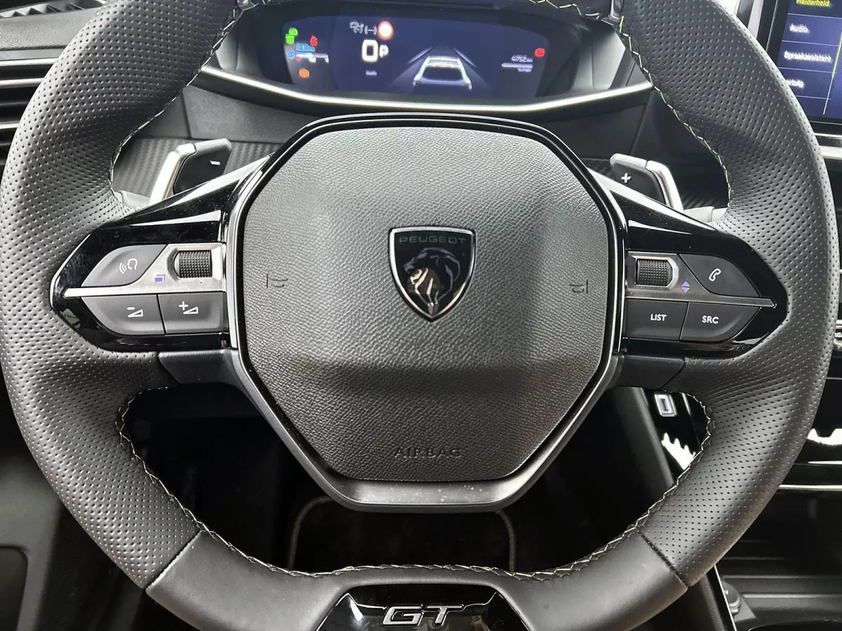 1.2 Hybrid 145pk GT Automaat | Elektrisch Verstelb. Bestuurdersstoel | Alcantara | Navigatie | Camera Voor + Achter | Adaptieve Cruise Control | Dodehoekdetectie | 17"LMV | LED | Climate Con