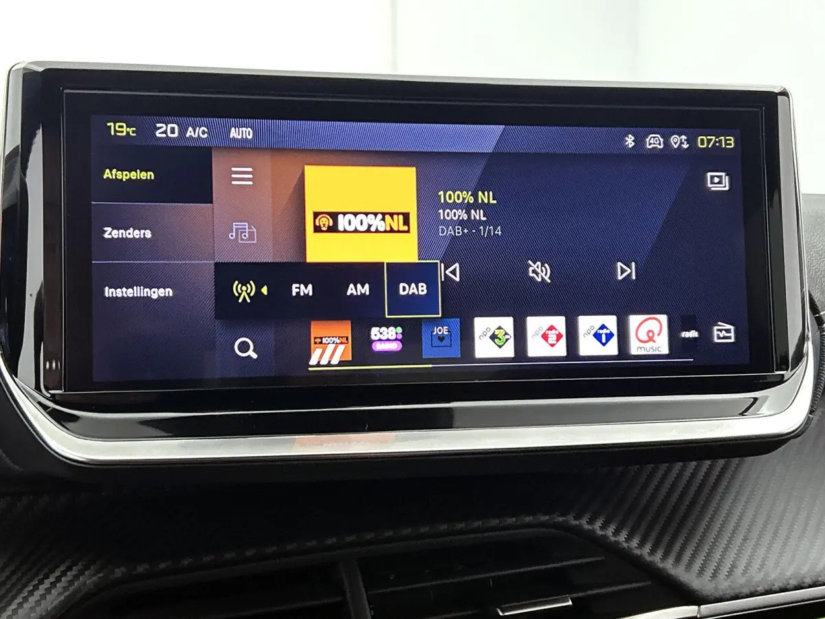 1.2 Hybrid 145pk GT Automaat | Elektrisch Verstelb. Bestuurdersstoel | Alcantara | Navigatie | Camera Voor + Achter | Adaptieve Cruise Control | Dodehoekdetectie | 17"LMV | LED | Climate Con