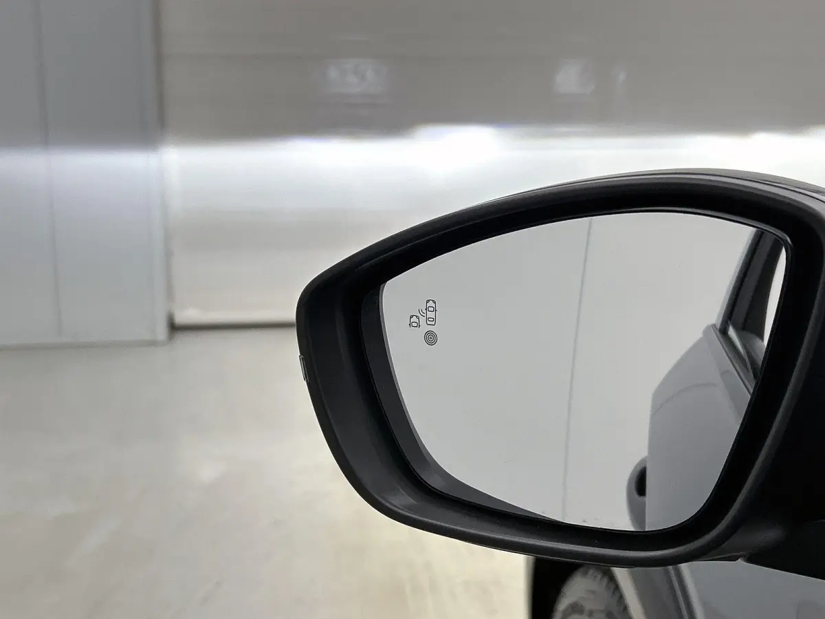 1.2 Hybrid 145pk GT Automaat | Elektrisch Verstelb. Bestuurdersstoel | Alcantara | Navigatie | Camera Voor + Achter | Adaptieve Cruise Control | Dodehoekdetectie | 17"LMV | LED | Climate Con