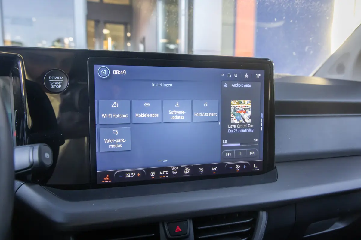 Limited 44 kWh | Trekhaak | Camera | Adap.cruise | Apple Carplay/Android Auto | Stoel+stuur verwarming | Dodehoekdetectie | Achteruitrijcamera | Apple Carplay/Android Auto|telefoonintegratie