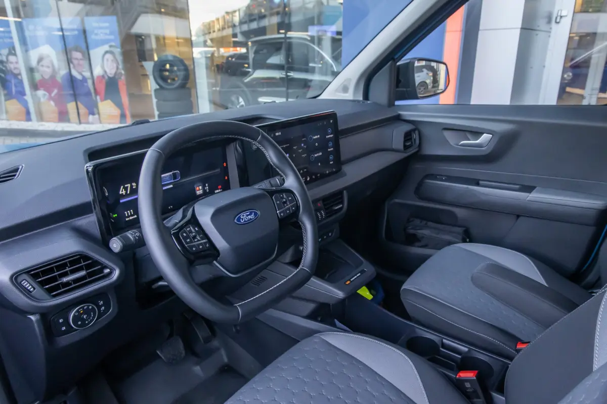Limited 44 kWh | Trekhaak | Camera | Adap.cruise | Apple Carplay/Android Auto | Stoel+stuur verwarming | Dodehoekdetectie | Achteruitrijcamera | Apple Carplay/Android Auto|telefoonintegratie
