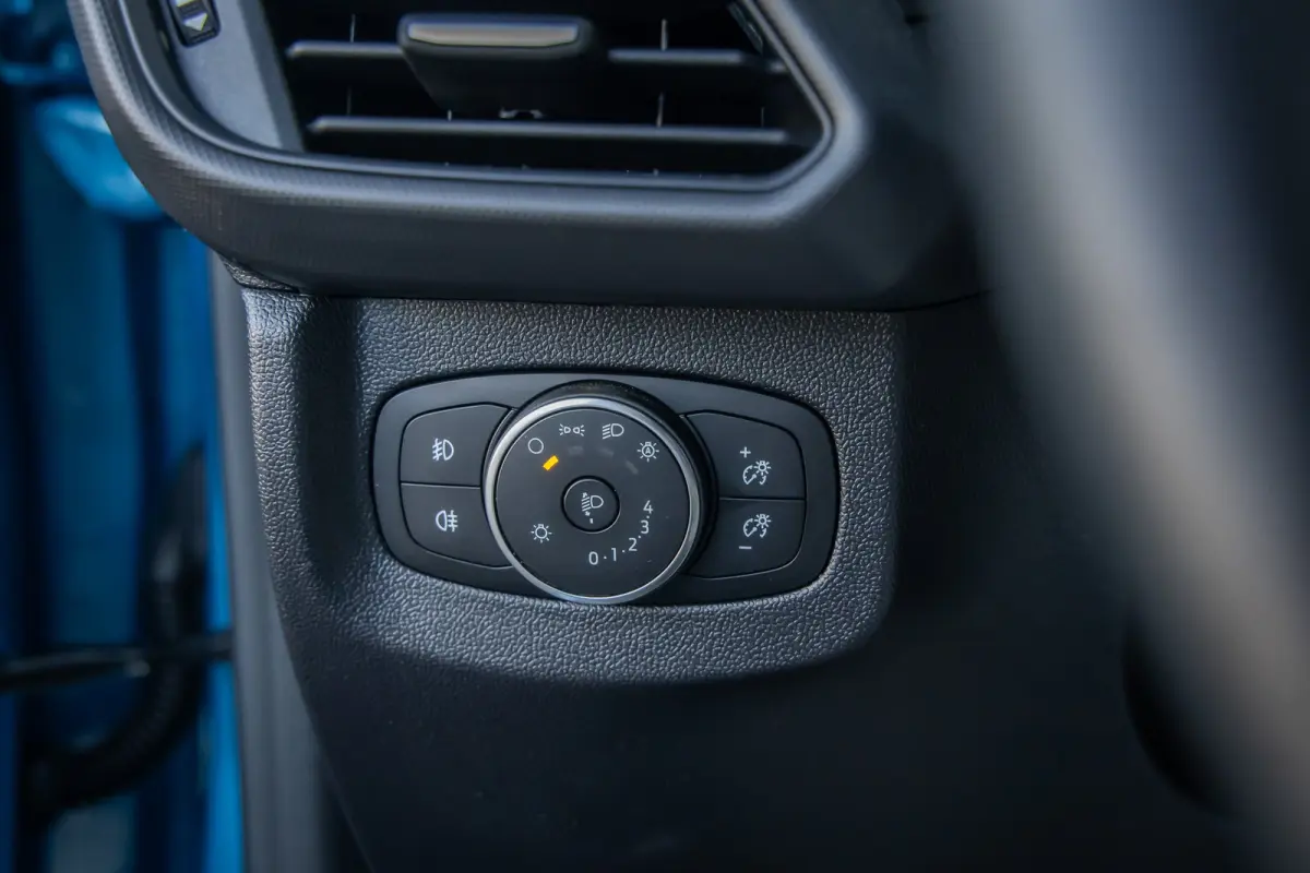 Limited 44 kWh | Trekhaak | Camera | Adap.cruise | Apple Carplay/Android Auto | Stoel+stuur verwarming | Dodehoekdetectie | Achteruitrijcamera | Apple Carplay/Android Auto|telefoonintegratie