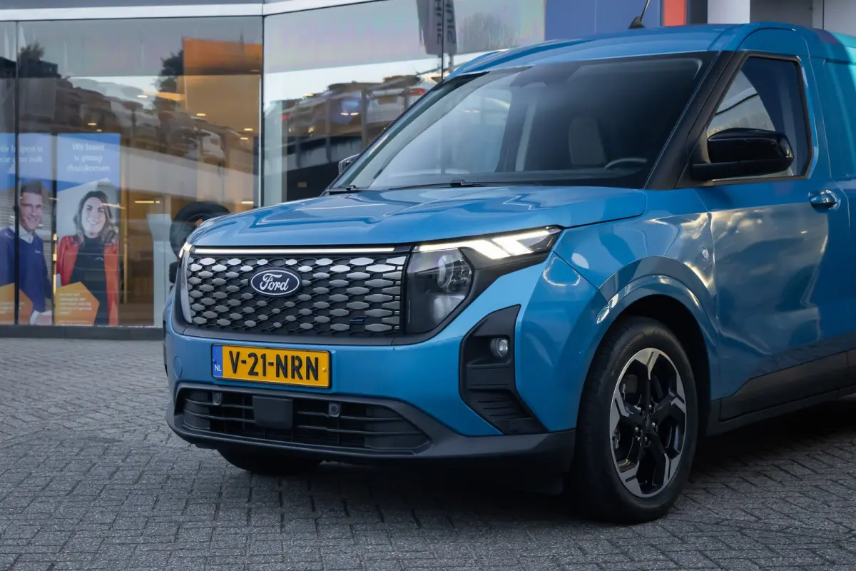 Limited 44 kWh | Trekhaak | Camera | Adap.cruise | Apple Carplay/Android Auto | Stoel+stuur verwarming | Dodehoekdetectie | Achteruitrijcamera | Apple Carplay/Android Auto|telefoonintegratie