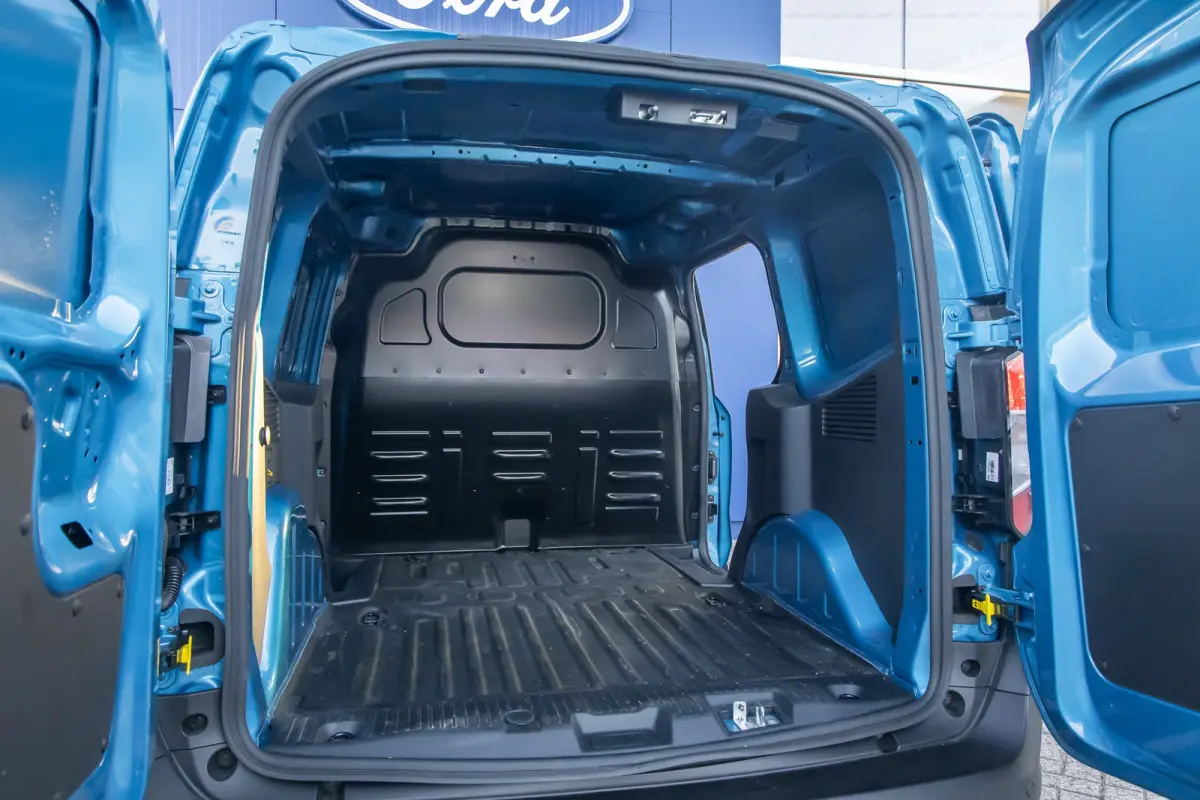 Limited 44 kWh | Trekhaak | Camera | Adap.cruise | Apple Carplay/Android Auto | Stoel+stuur verwarming | Dodehoekdetectie | Achteruitrijcamera | Apple Carplay/Android Auto|telefoonintegratie